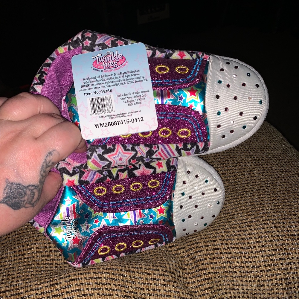 Twinkle toes by Skechers girls size 2-3